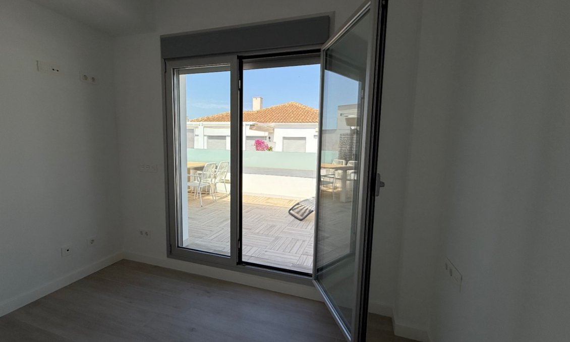 Használt Ingatlanok - Sorház -
Orihuela - Inland