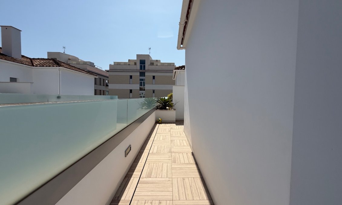 Használt Ingatlanok - Sorház -
Orihuela - Inland