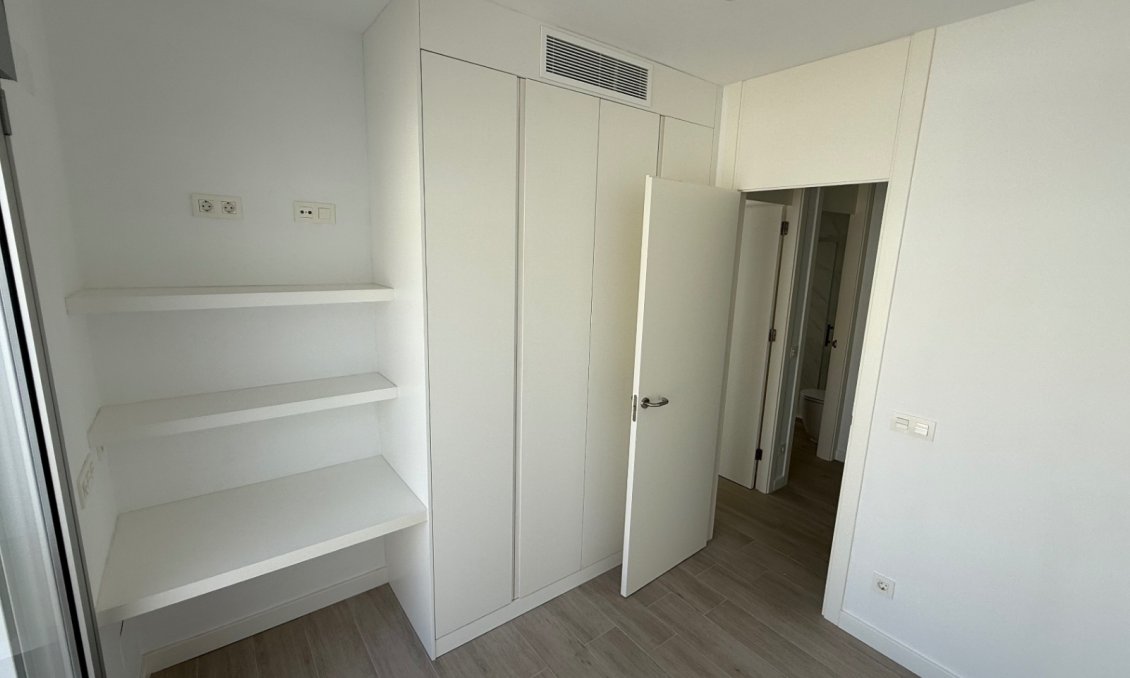 Használt Ingatlanok - Sorház -
Orihuela - Inland