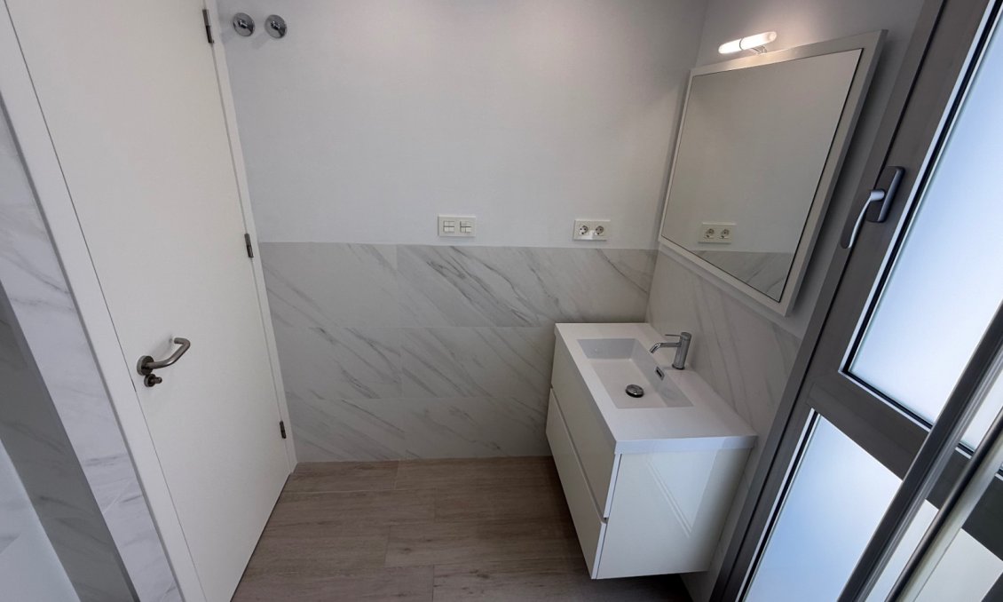 Használt Ingatlanok - Sorház -
Orihuela - Inland