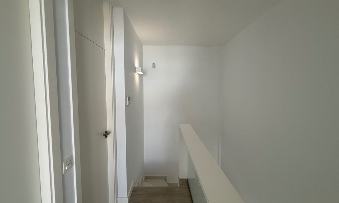 Használt Ingatlanok - Sorház -
Orihuela - Inland