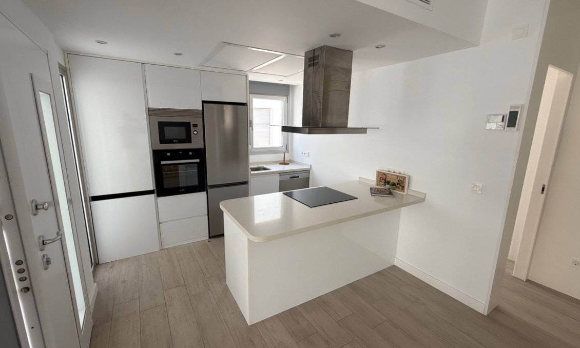 Használt Ingatlanok - Sorház -
Orihuela - Inland