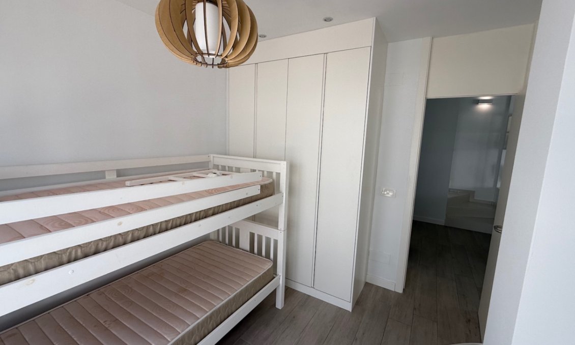 Használt Ingatlanok - Sorház -
Orihuela - Inland