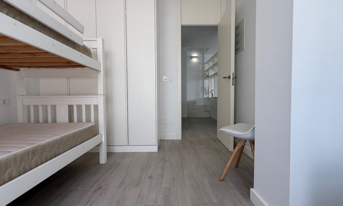 Használt Ingatlanok - Sorház -
Orihuela - Inland