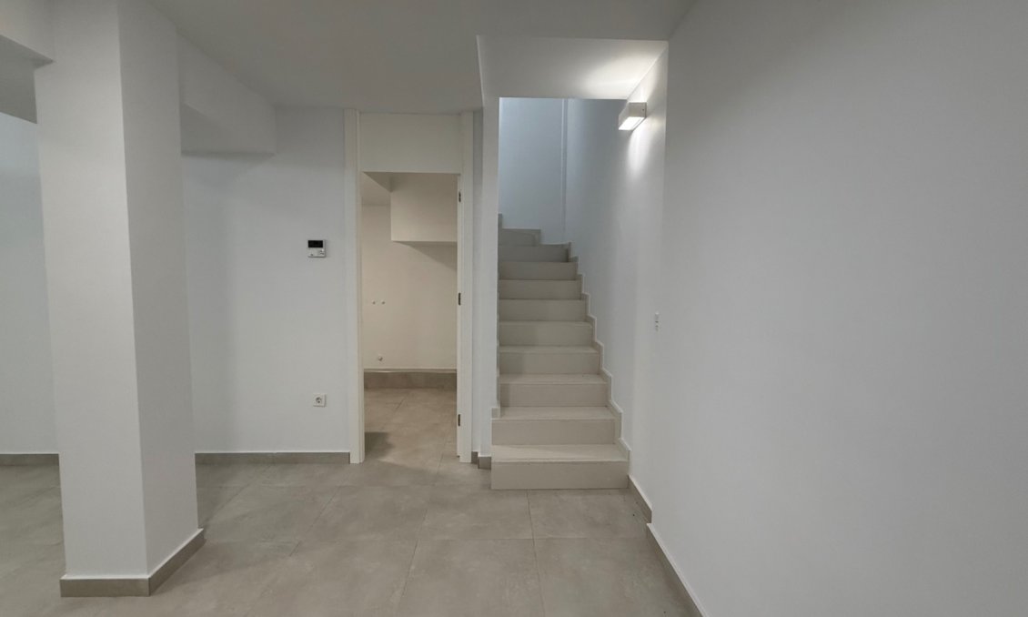 Használt Ingatlanok - Sorház -
Orihuela - Inland