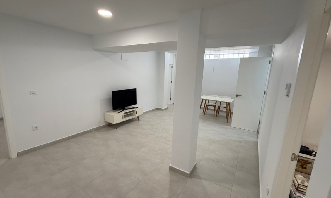 Használt Ingatlanok - Sorház -
Orihuela - Inland