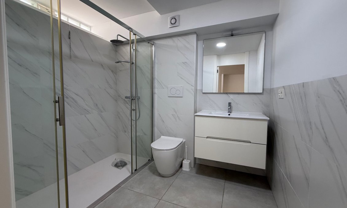 Használt Ingatlanok - Sorház -
Orihuela - Inland