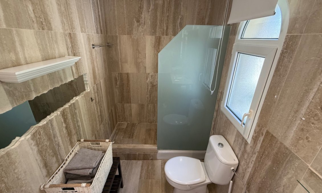 Használt Ingatlanok - Villa -
Orihuela - Inland