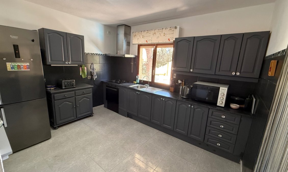 Használt Ingatlanok - Villa -
Orihuela - Inland