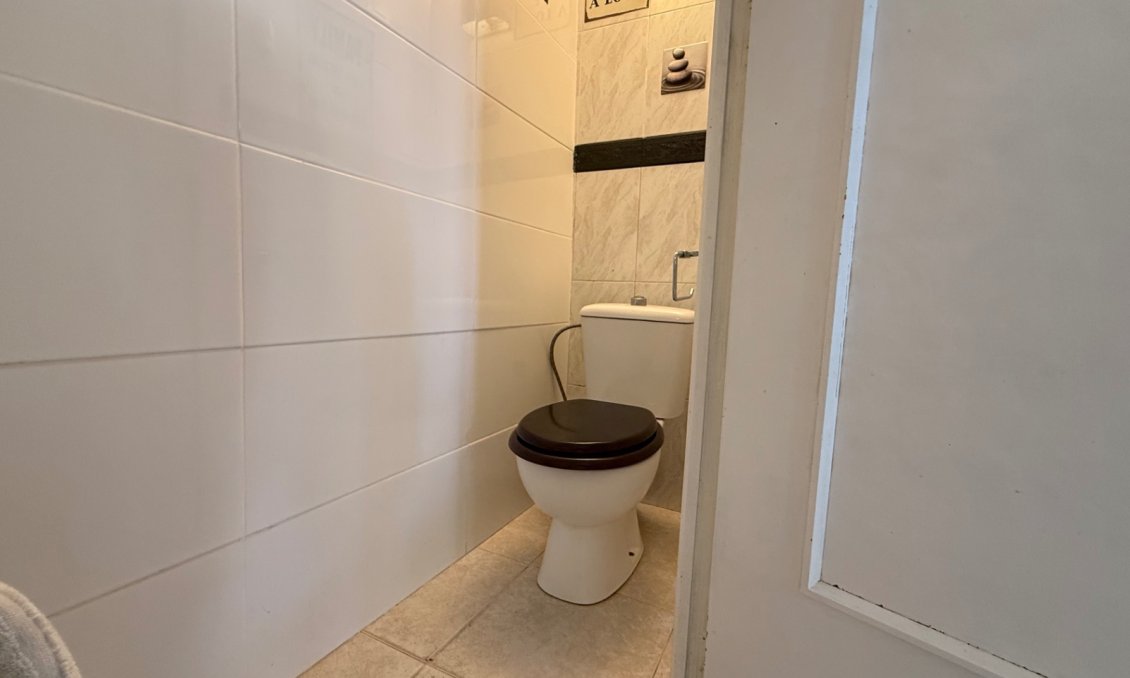 Használt Ingatlanok - Villa -
Orihuela - Inland