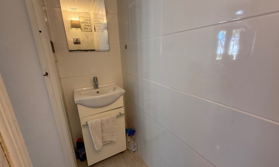 Használt Ingatlanok - Villa -
Orihuela - Inland