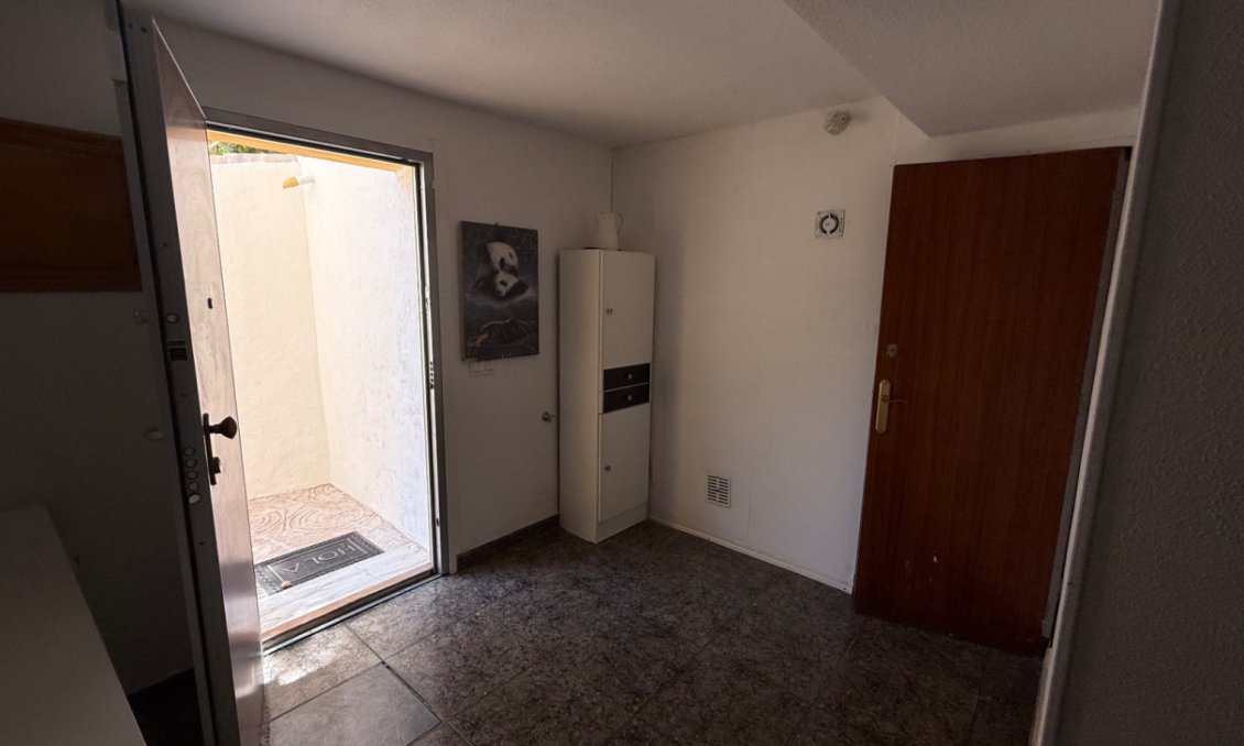 Használt Ingatlanok - Villa -
Orihuela - Inland