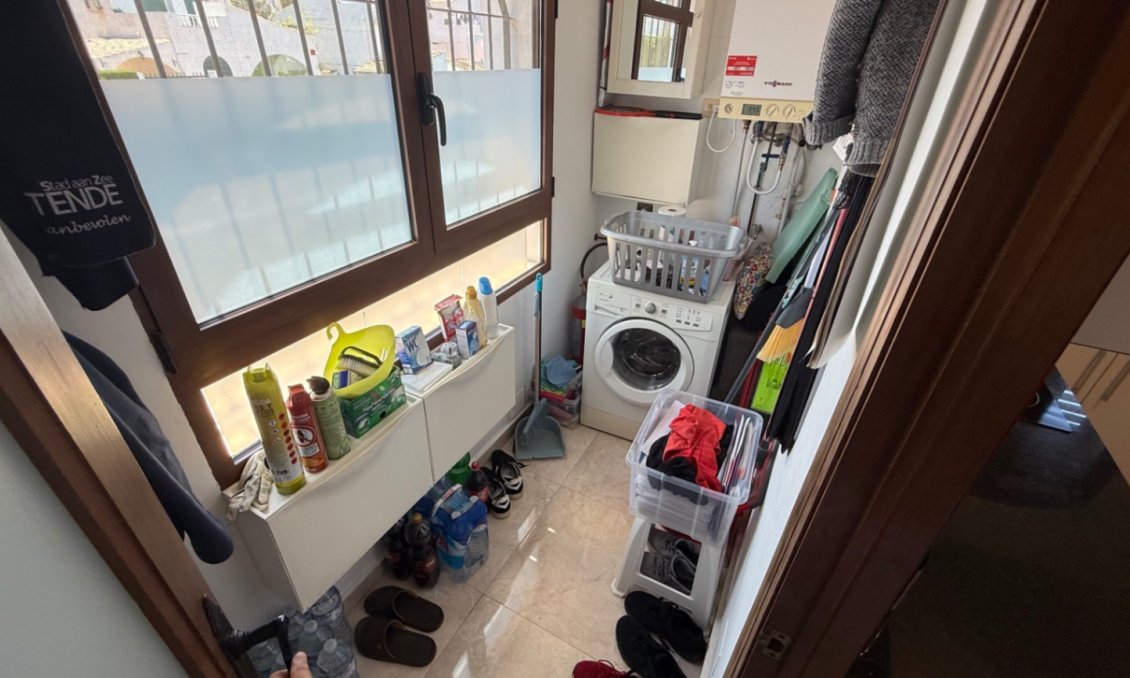 Használt Ingatlanok - Villa -
Orihuela - Inland