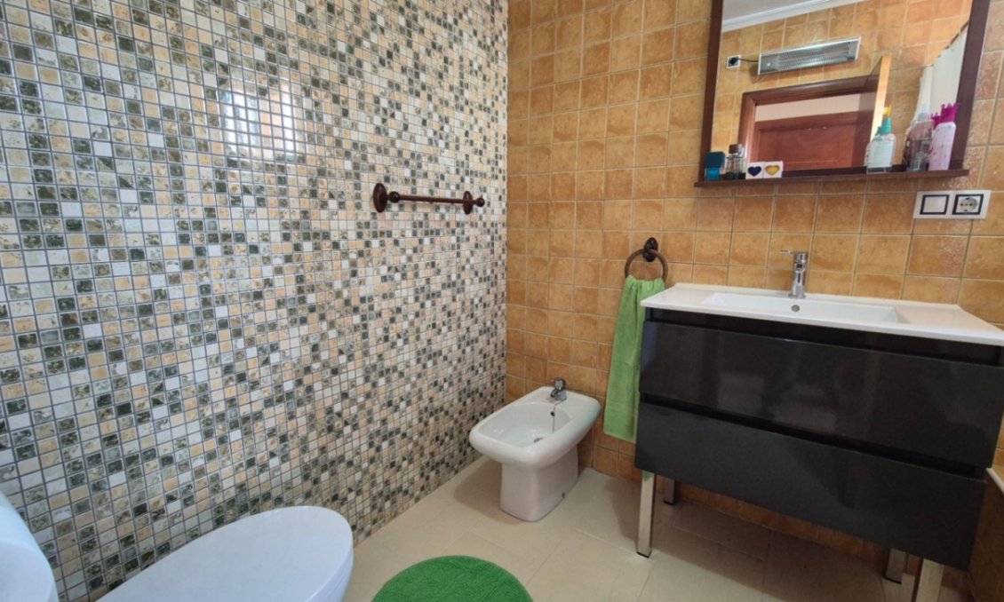 Használt Ingatlanok - Villa -
Torrevieja - Costa Blanca