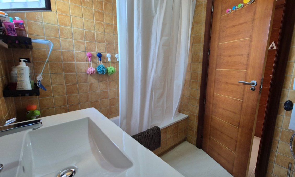 Használt Ingatlanok - Villa -
Torrevieja - Costa Blanca