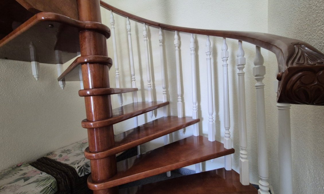 Használt Ingatlanok - Villa -
Orihuela - Inland