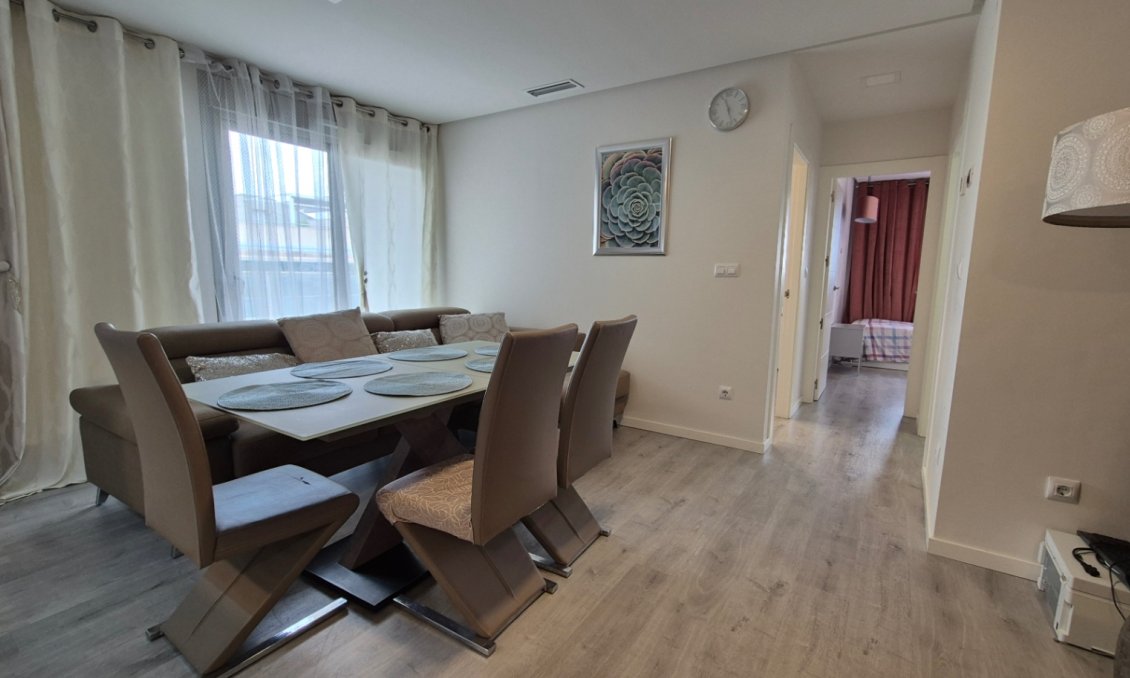 Használt Ingatlanok - Tetőtéri lakás -
Orihuela - Inland