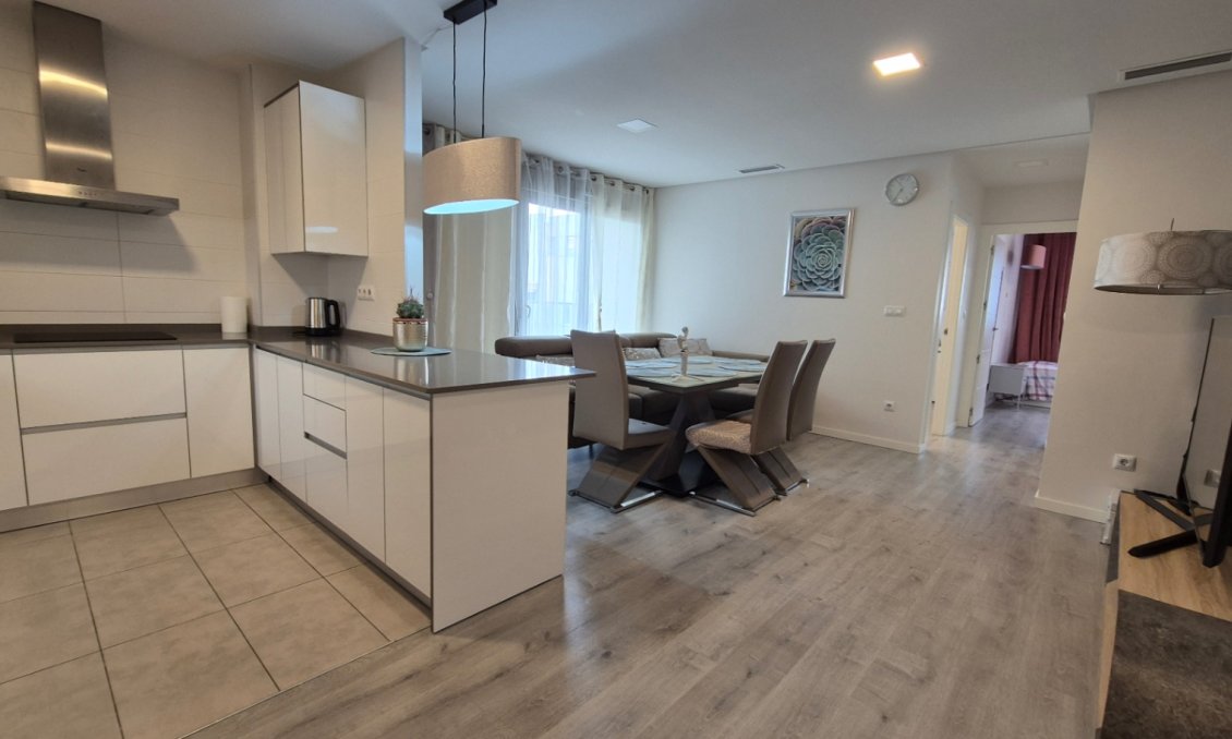 Használt Ingatlanok - Tetőtéri lakás -
Orihuela - Inland