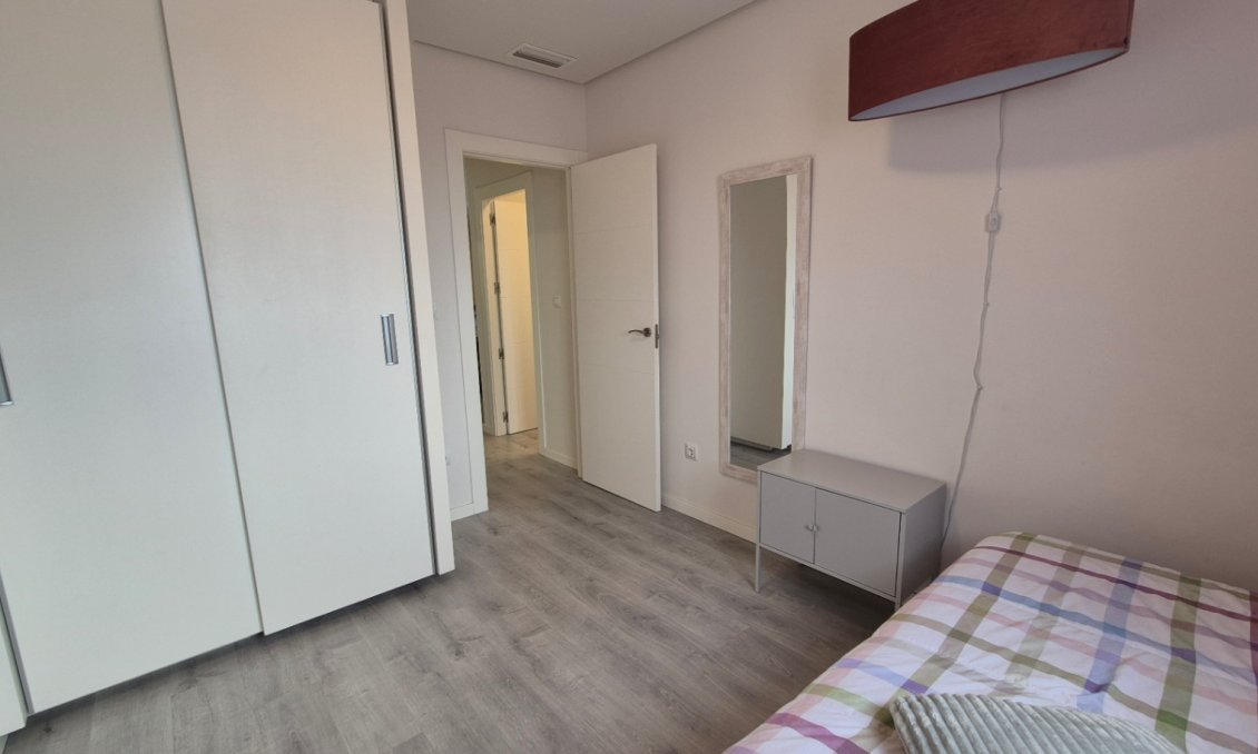 Használt Ingatlanok - Tetőtéri lakás -
Orihuela - Inland