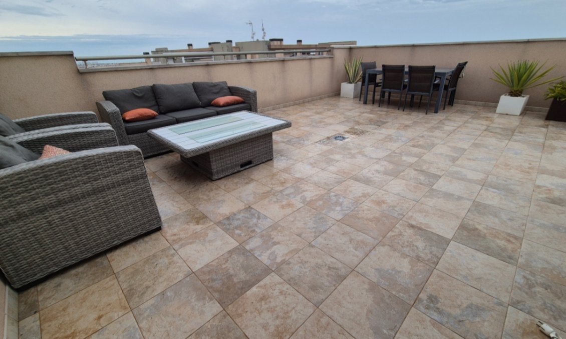 Használt Ingatlanok - Tetőtéri lakás -
Orihuela - Inland