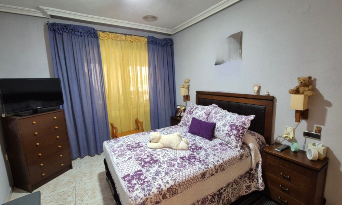 Használt Ingatlanok - Apartman -
Torrevieja - Costa Blanca