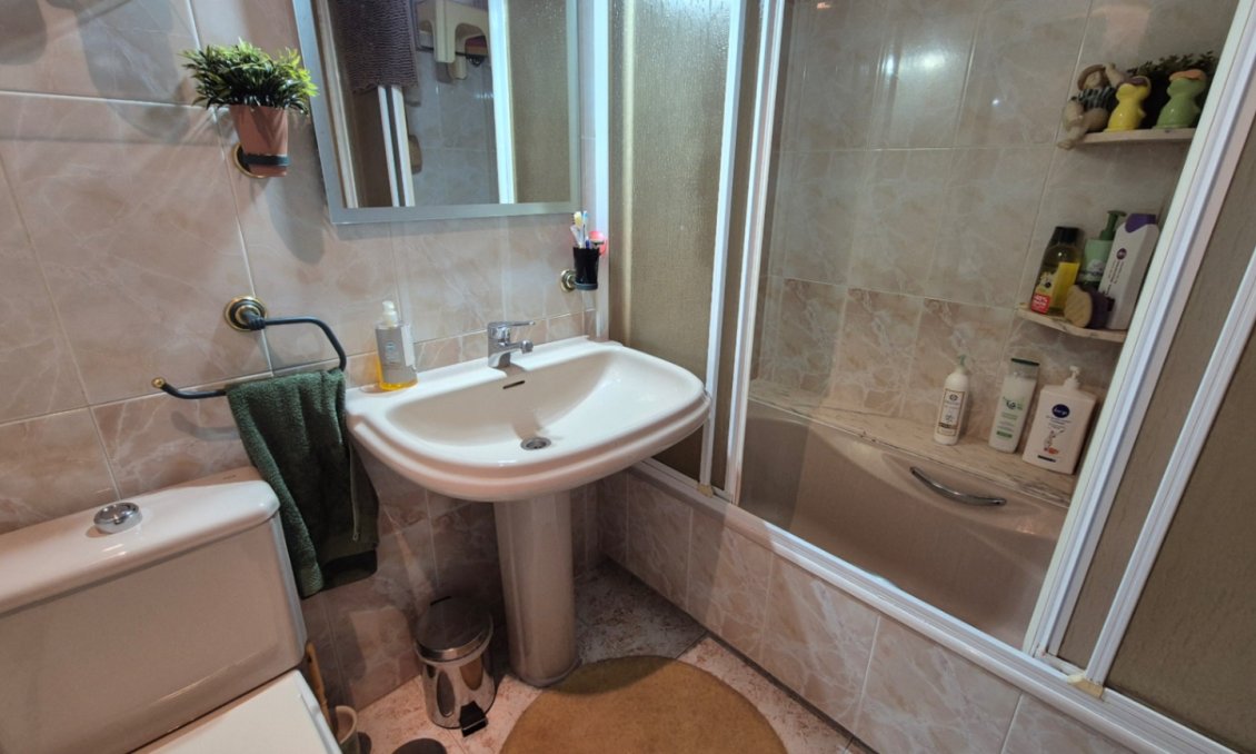 Használt Ingatlanok - Apartman -
Torrevieja - Costa Blanca