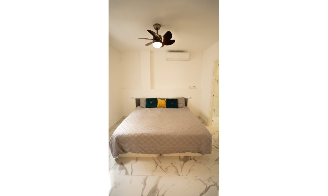 Használt Ingatlanok - Apartman -
Orihuela - Inland