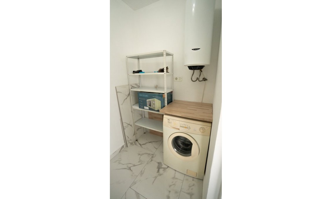 Használt Ingatlanok - Apartman -
Orihuela - Inland