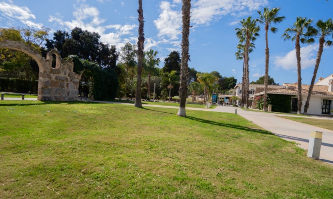 Használt Ingatlanok - Apartman -
Orihuela - Inland