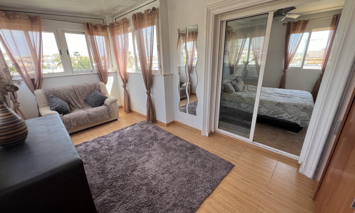 Használt Ingatlanok - Villa -
Orihuela - Inland