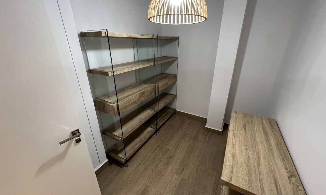 Használt Ingatlanok - Villa -
San Miguel de Salinas - Inland