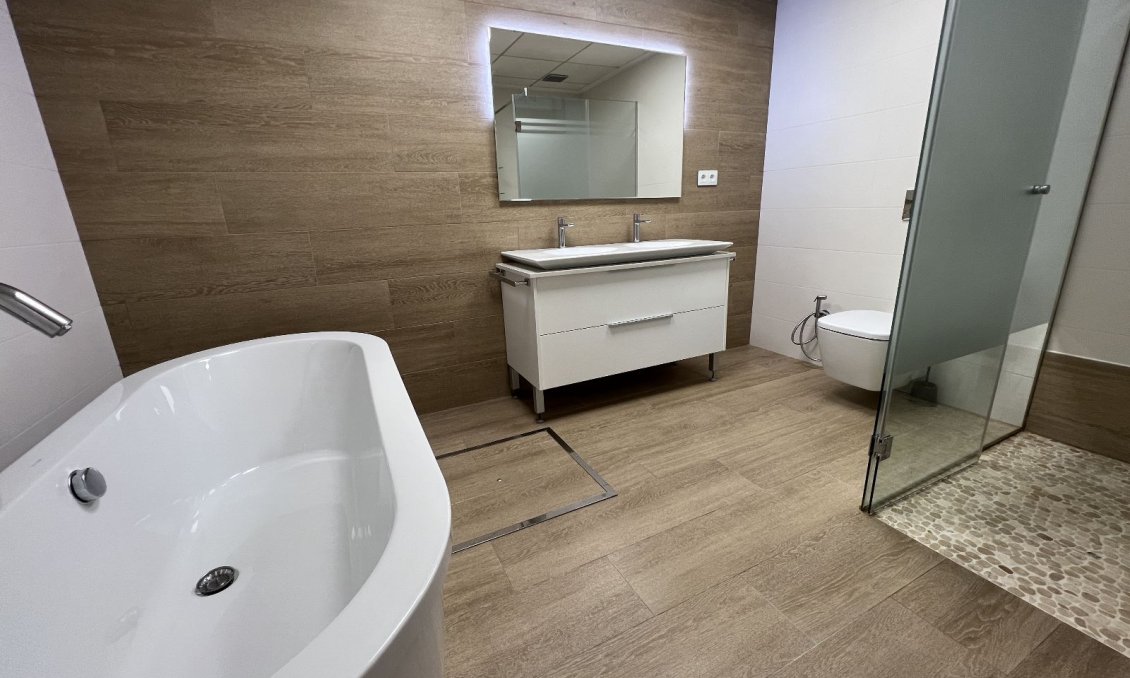 Használt Ingatlanok - Villa -
San Miguel de Salinas - Inland