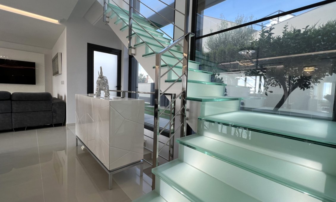 Használt Ingatlanok - Villa -
San Miguel de Salinas - Inland