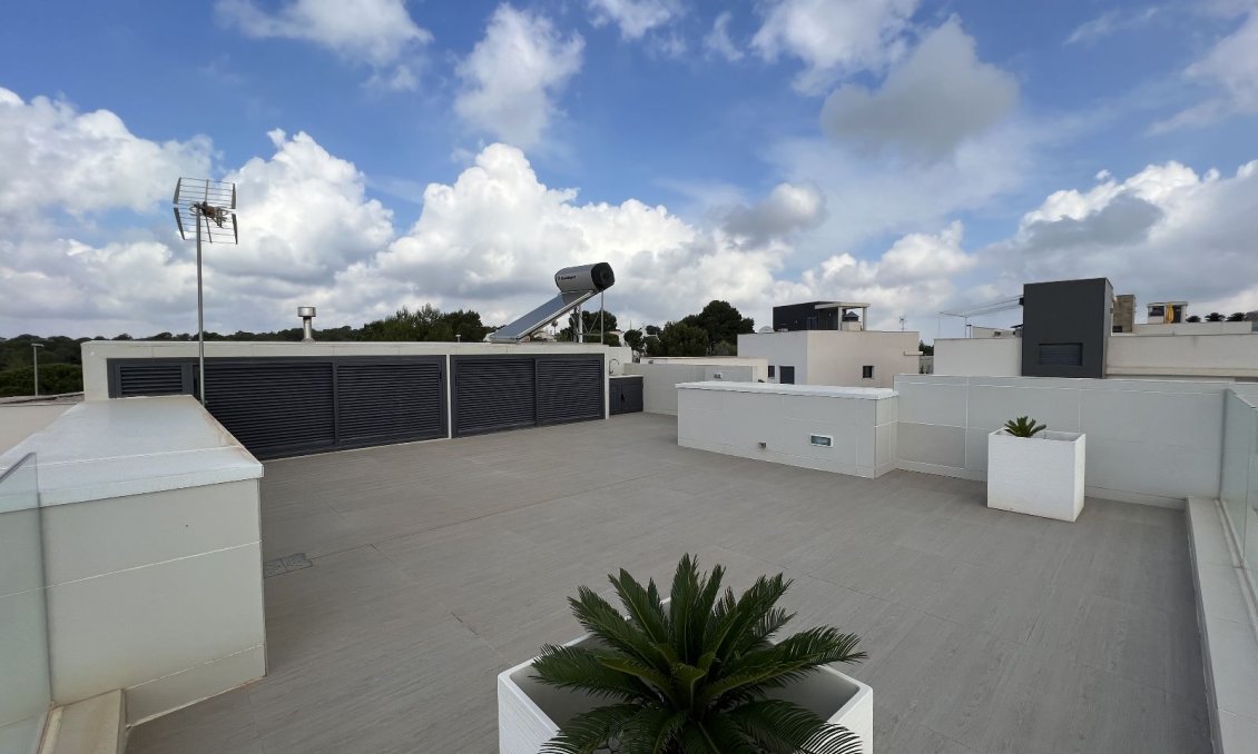 Használt Ingatlanok - Villa -
San Miguel de Salinas - Inland