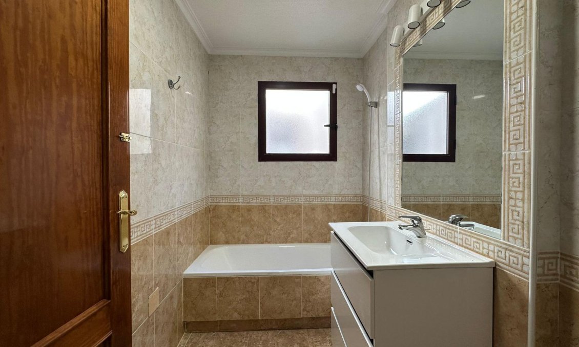 Használt Ingatlanok - Apartman -
Orihuela Costa - Campoamor