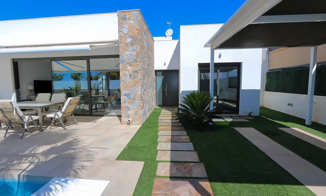 Segunda mano - Villa -
Pilar de la Horadada - Costa Blanca