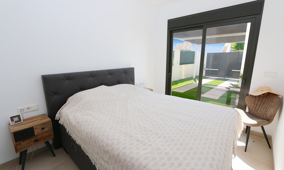 Segunda mano - Villa -
Pilar de la Horadada - Costa Blanca