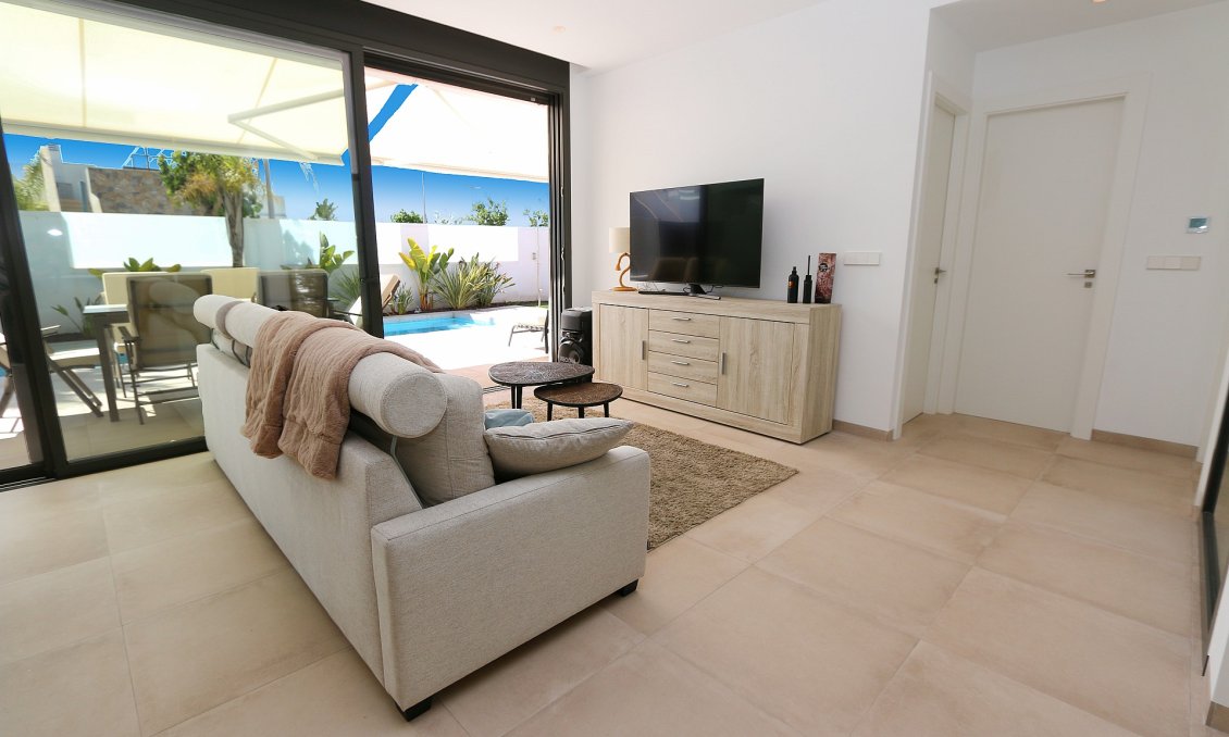 Segunda mano - Villa -
Pilar de la Horadada - Costa Blanca