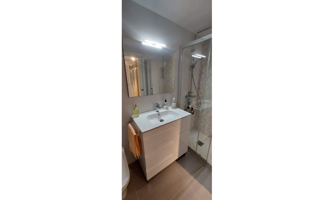 Használt Ingatlanok - Apartman -
Benidorm - Levante