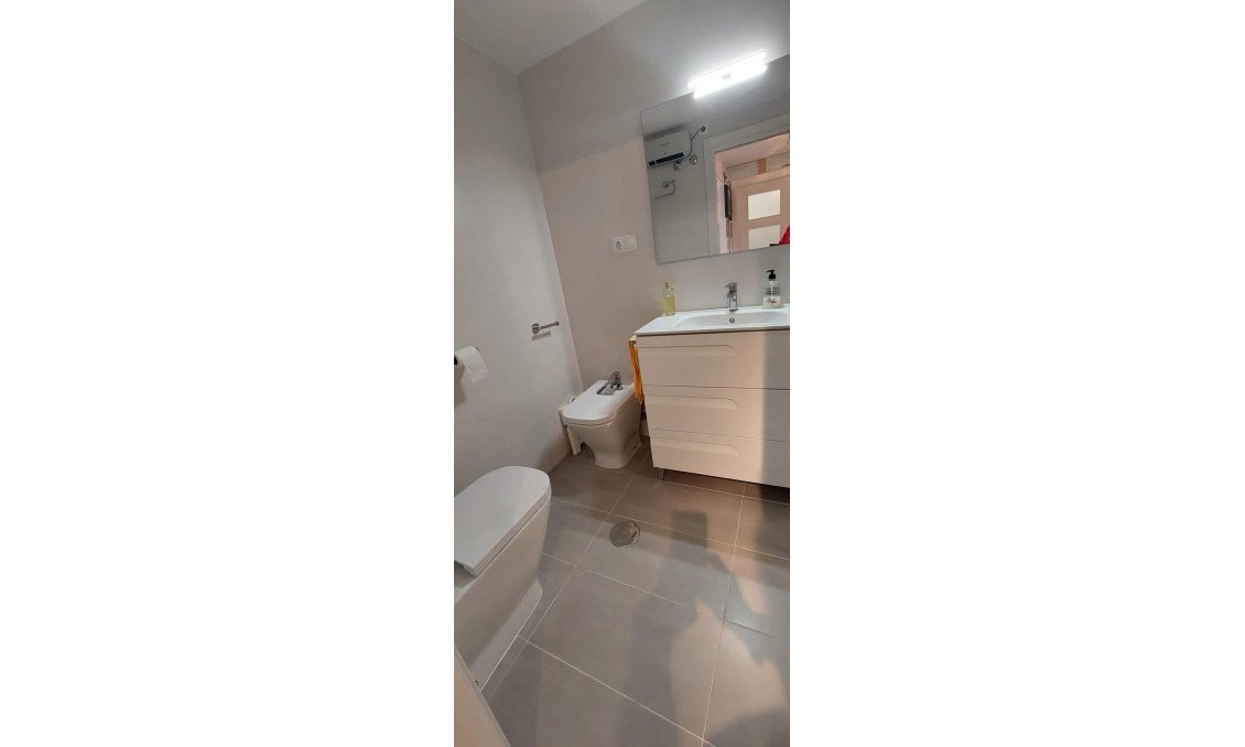 Használt Ingatlanok - Apartman -
Benidorm - Levante