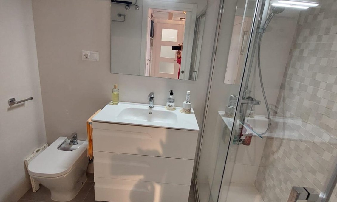 Használt Ingatlanok - Apartman -
Benidorm - Levante