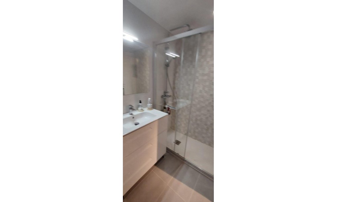 Használt Ingatlanok - Apartman -
Benidorm - Levante