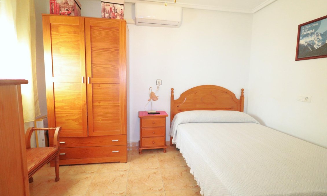 Használt Ingatlanok - Bungaló -
Torrevieja - El Limonar