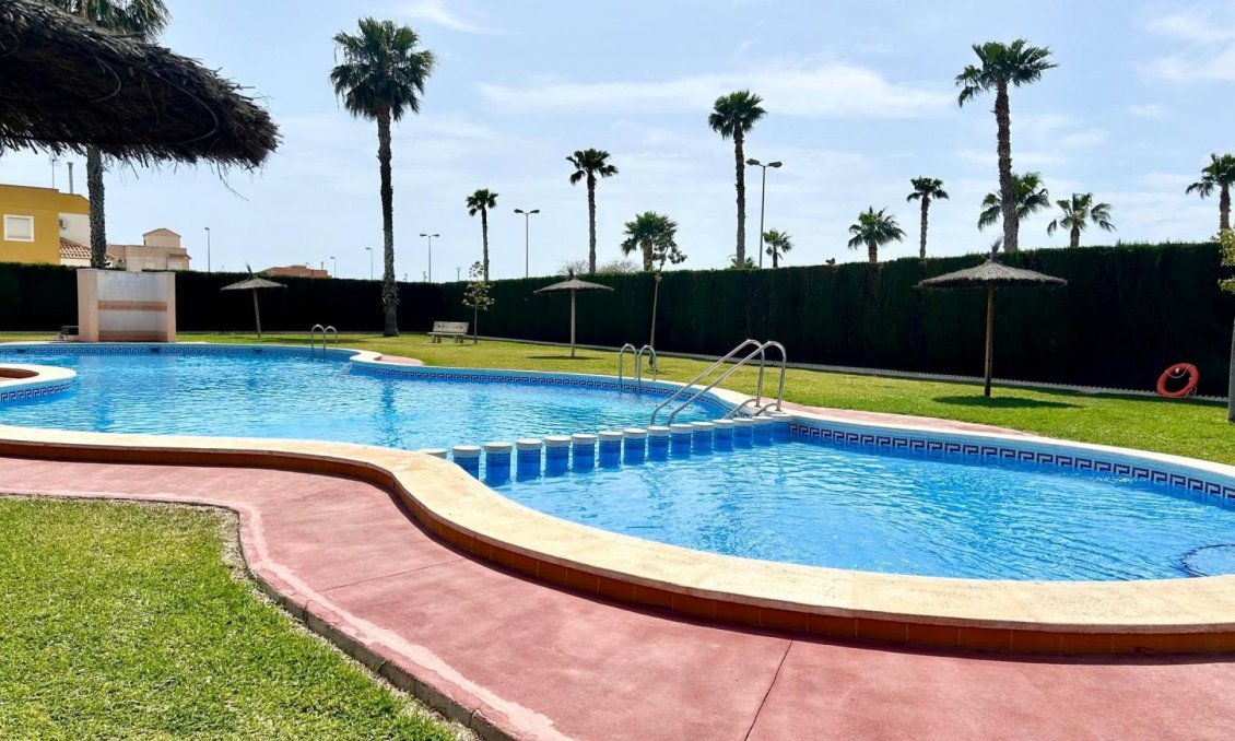 Használt Ingatlanok - Bungaló -
Torrevieja - El Limonar