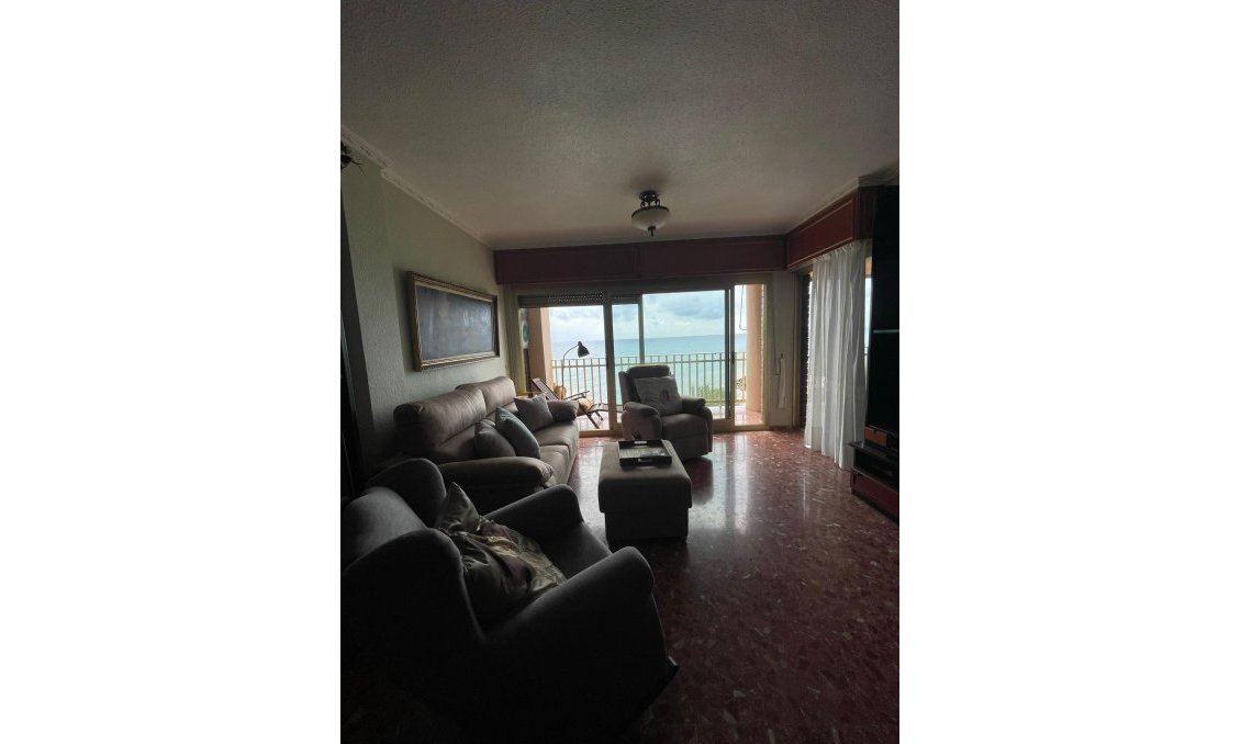 Használt Ingatlanok - Apartman -
Torrevieja - Las Piscinas Naturales