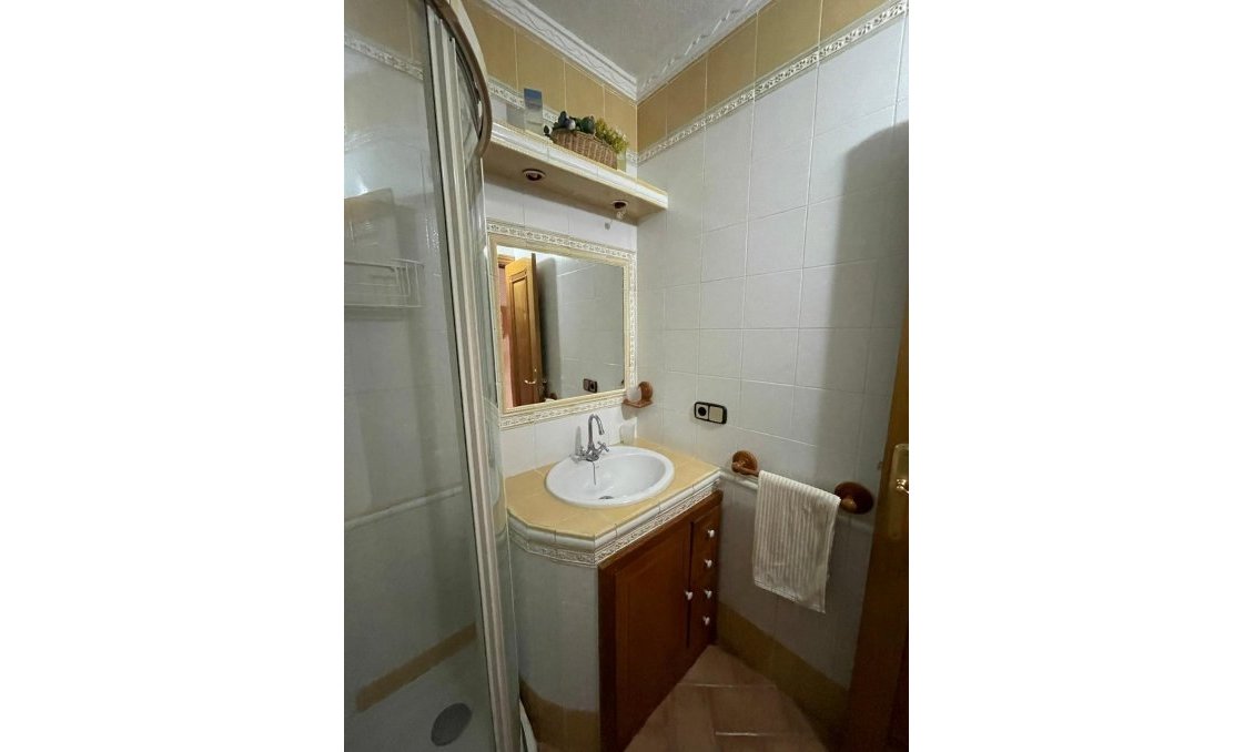 Használt Ingatlanok - Apartman -
Torrevieja - Las Piscinas Naturales
