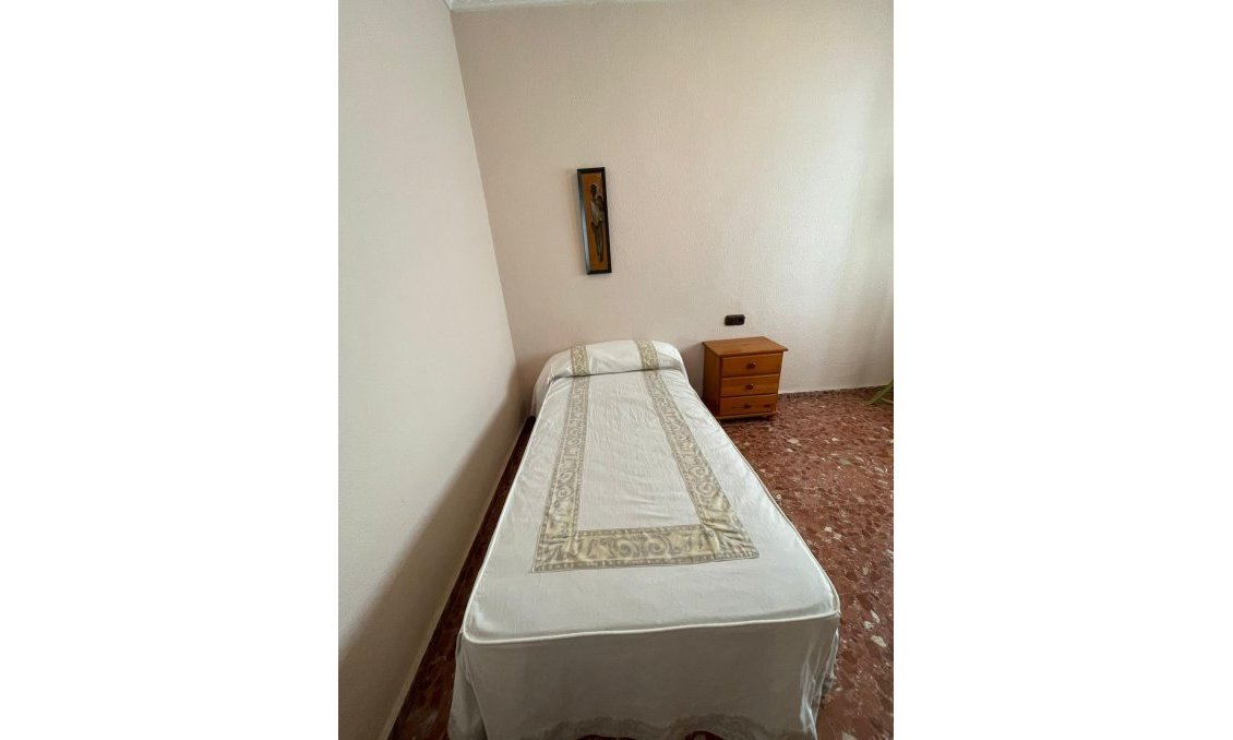 Használt Ingatlanok - Apartman -
Torrevieja - Las Piscinas Naturales