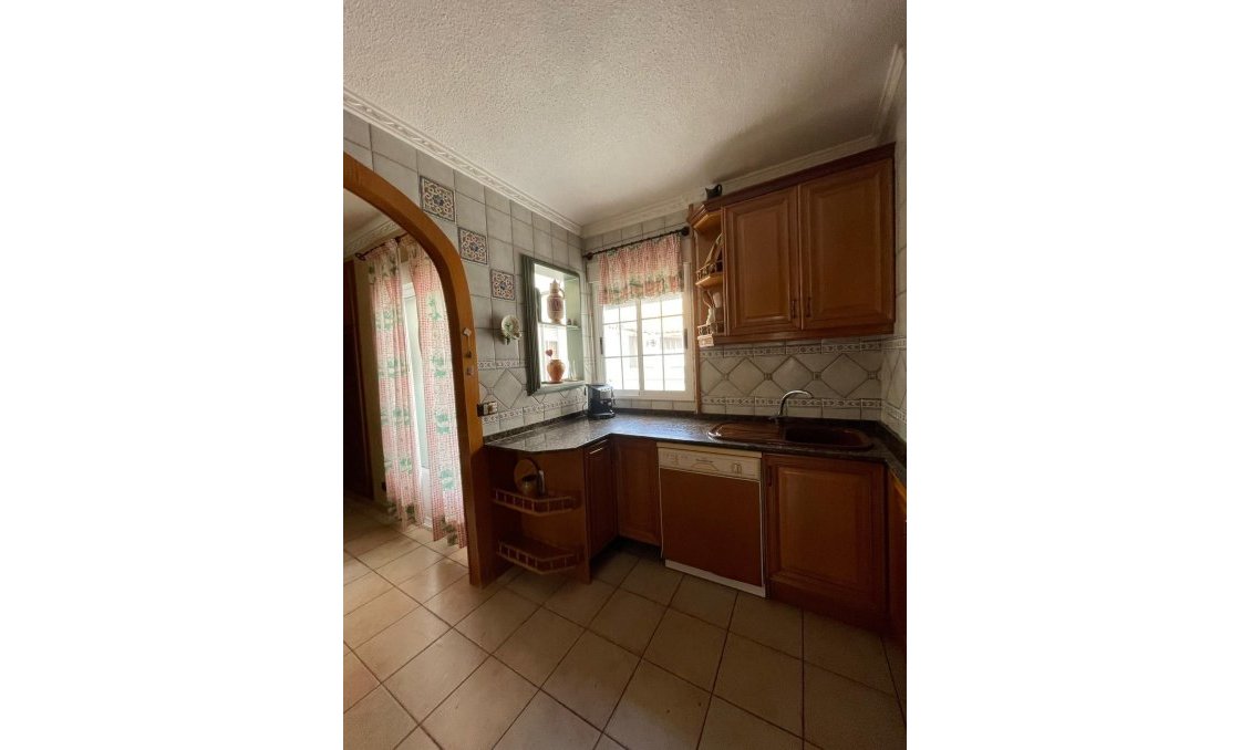 Használt Ingatlanok - Apartman -
Torrevieja - Las Piscinas Naturales