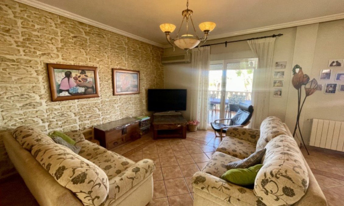 Használt Ingatlanok - Villa -
Ciudad Quesada - Costa Blanca