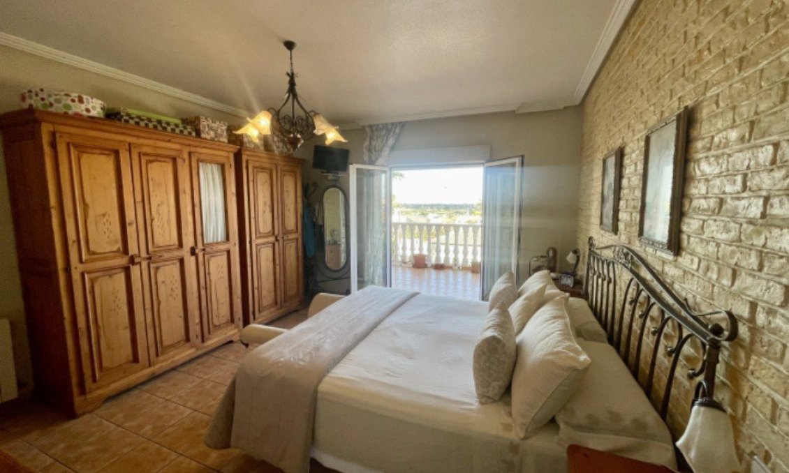 Használt Ingatlanok - Villa -
Ciudad Quesada - Costa Blanca